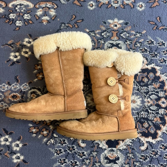 UGG Shearling Boots with Button Detail - Picture 1 of 7